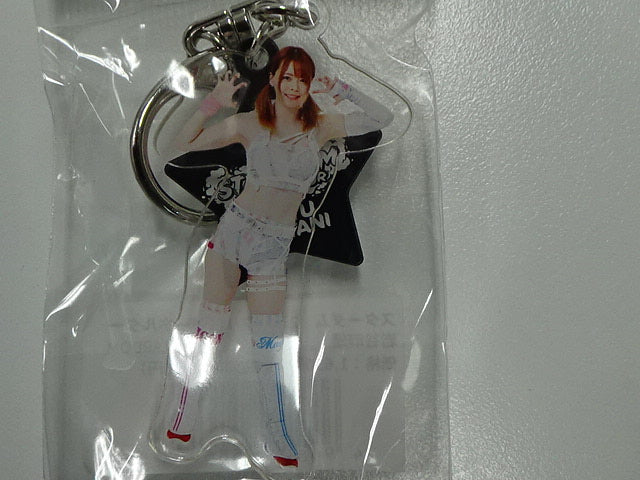 スターダム　2連アクリルキーホルダー　岩谷麻優