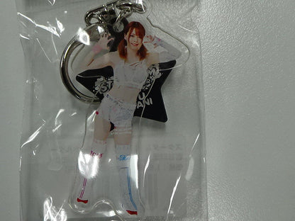 スターダム　2連アクリルキーホルダー　岩谷麻優